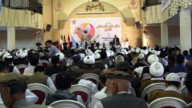 علماء براتحاد پيروان مذاهب شيعه وسني تاکيدکردند
